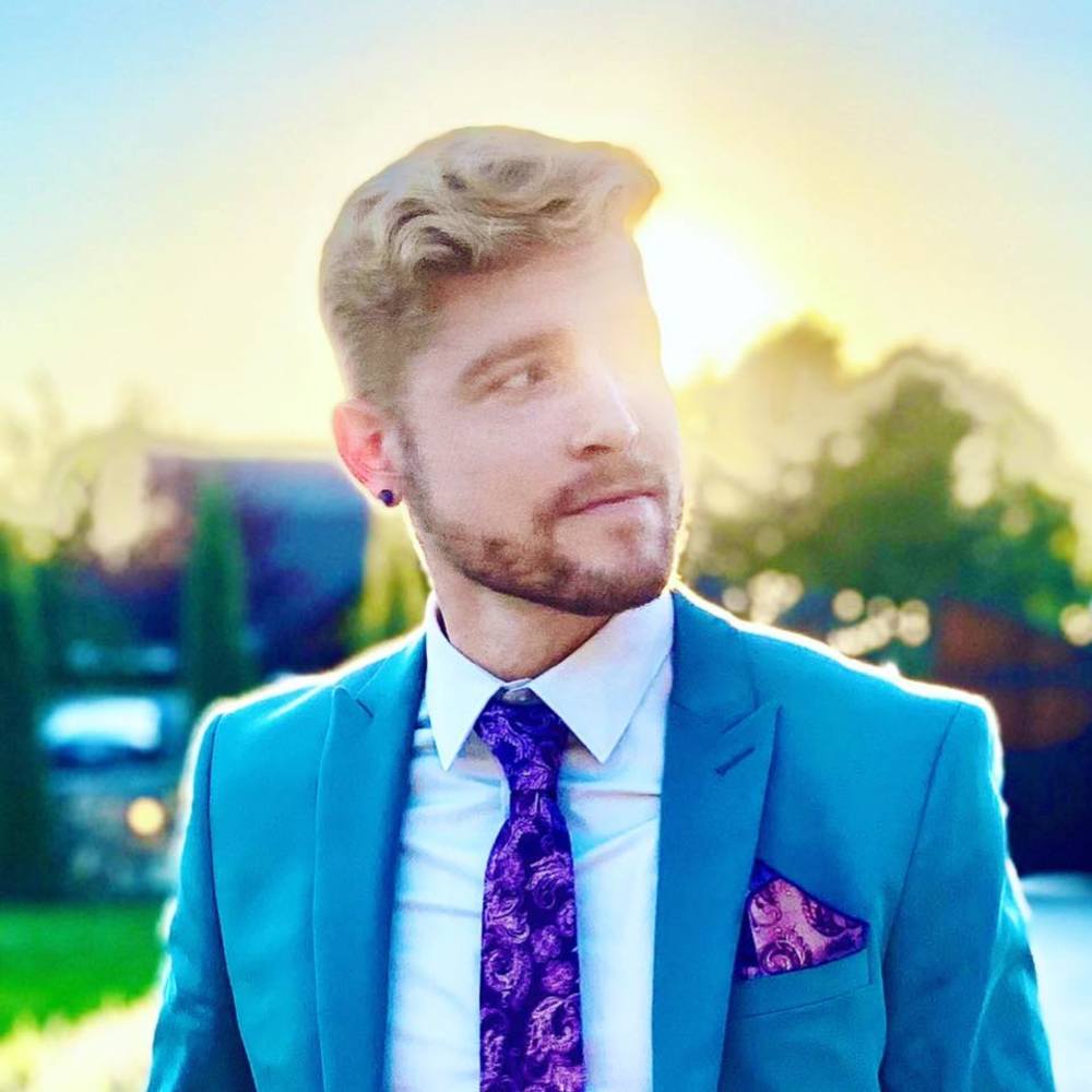 Meet your Posher, Cody